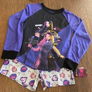 NWT Disney Descendants 3 girls pj set size 12 N/S